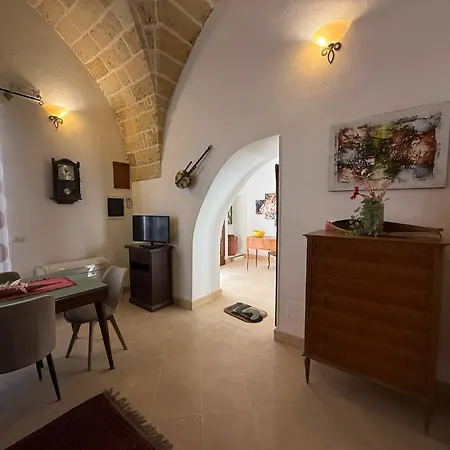 Via Giacomo Matteotti 8